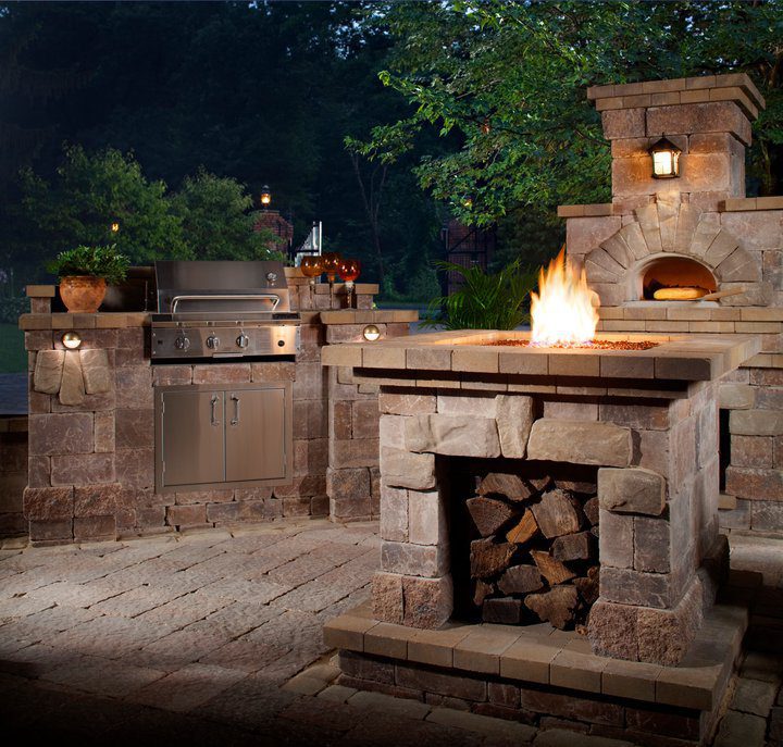 outdoor grill area with woodfired pizza oven
